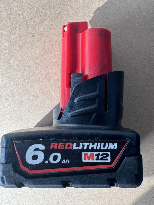 Akumulator Milwaukee m12 6.0Ah stan idelany