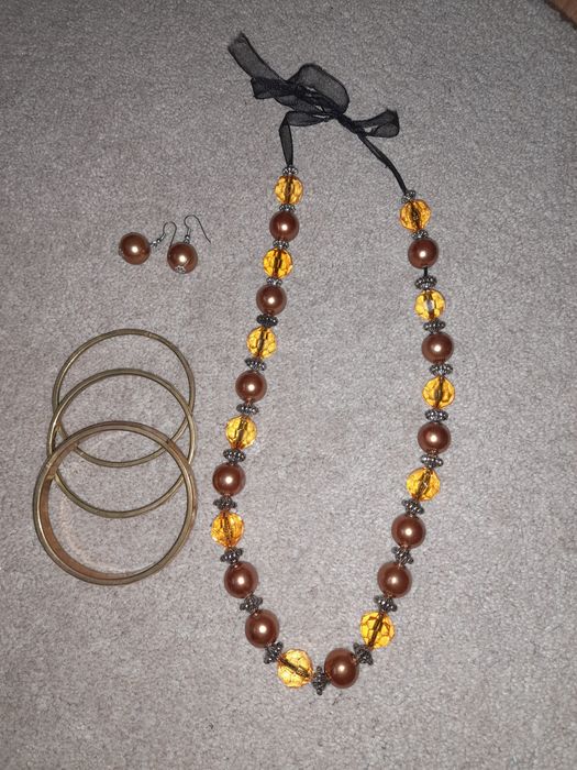 Korale, kolczyki  i bransoletka ( 3 w 1)