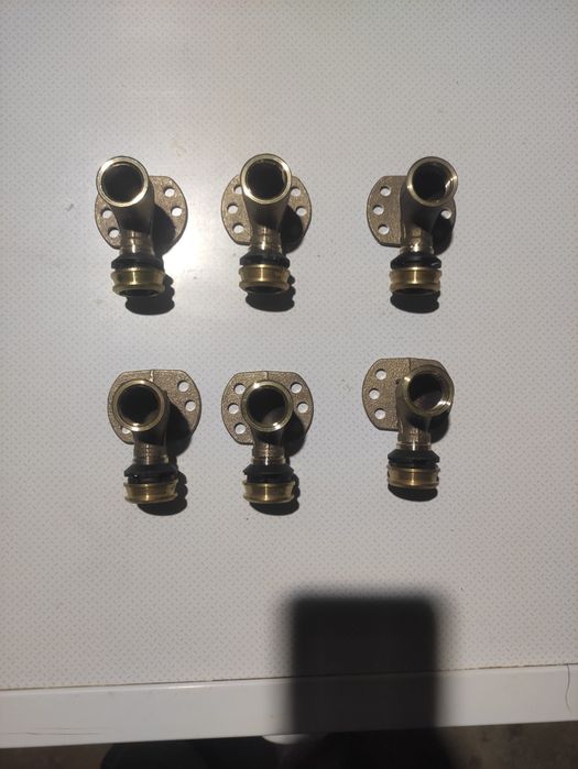 Kolanko naściene Viega Raxofix 20 mm x 1/2"