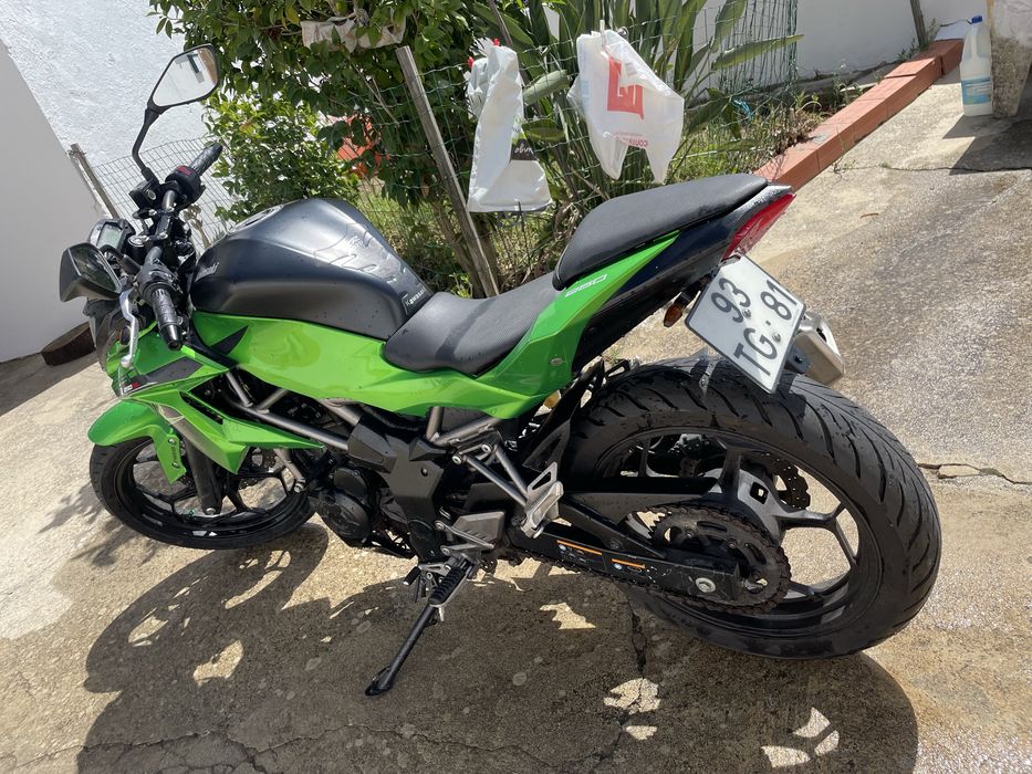 Kawazaki Z250sl