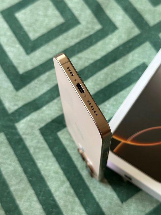 Продам IPHONE 16 PRO MAX 256 Neverlock