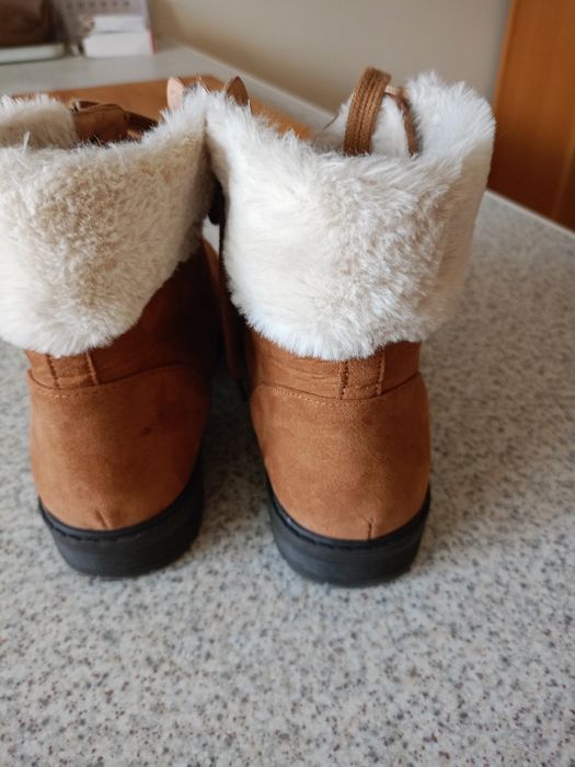 Ładne brązowe buty