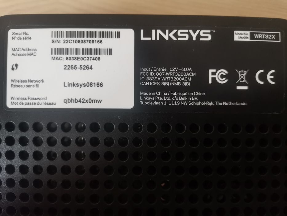 Чудовий Wi-Fi роутер Linksys WRT32X