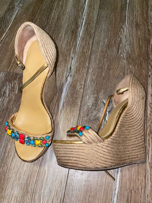 Босоніжки Gucci на танкетці