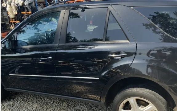Mercedes w164 drzwi lewe przód tył kolor c197