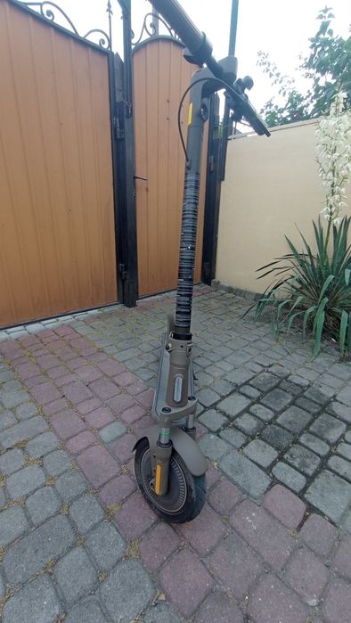 Продам електросамокат