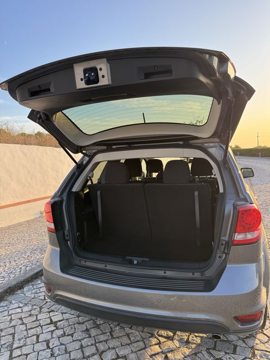 Fiat Freemont 2.0 M-Jet (7 Lugares) – Apenas 157.000 km – SUV Familiar Irrepreensível!