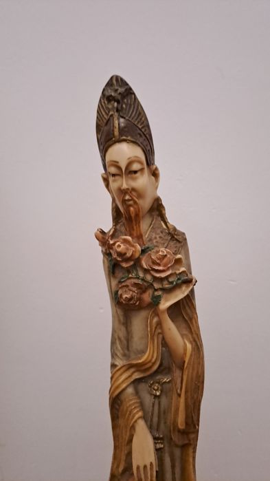 Par de Estatuetas Orientais Grandes (63cm) – Estilo Marfim Antigo