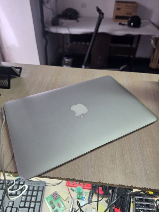 Macbook air 11'' core i5