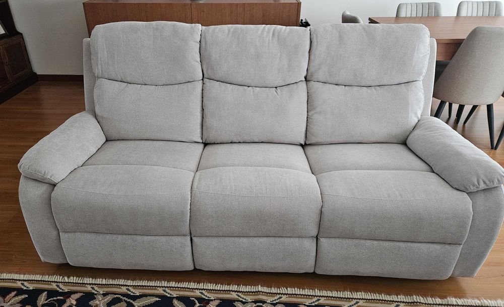 Sofá NOVO 3 lugares c/bancos reclináveis