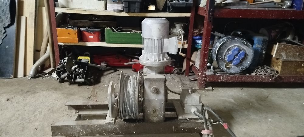 Wyciągarka budowlana