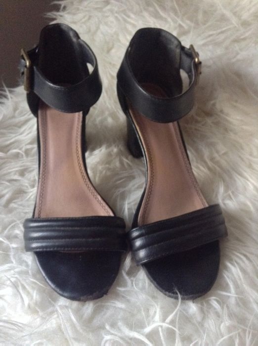 Sandálias pretas salto ASOS