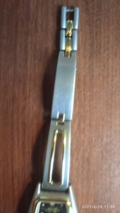 Женские  наручные часы