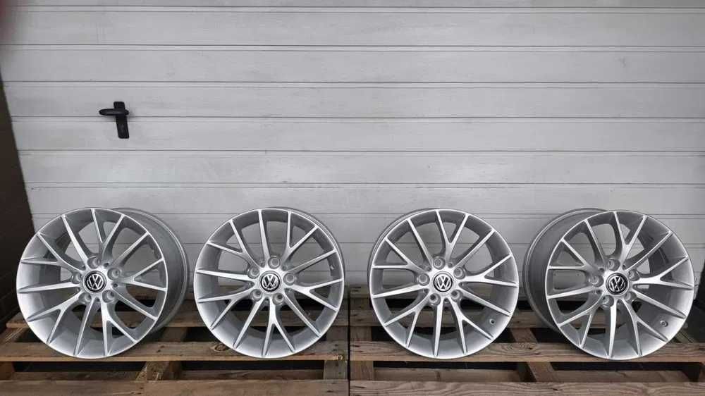 Felgi aluminiowe Vw T5 T6 T6 1 Bmw 17'' 5x120 Et40 nowe (OL743F)