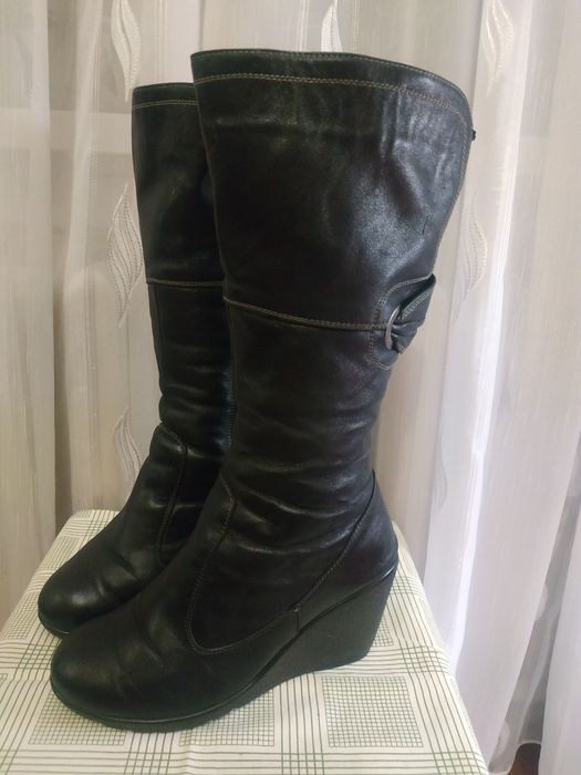 Жіночі зимові сапоги