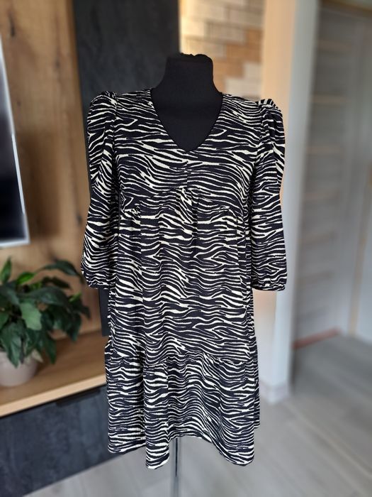 Nowa sukienka, zwierzęcy wzór,  zebra, babydoll, rozmiar S