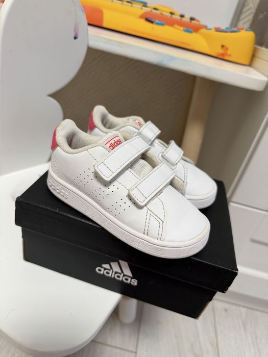 Кеди adidas білі 22