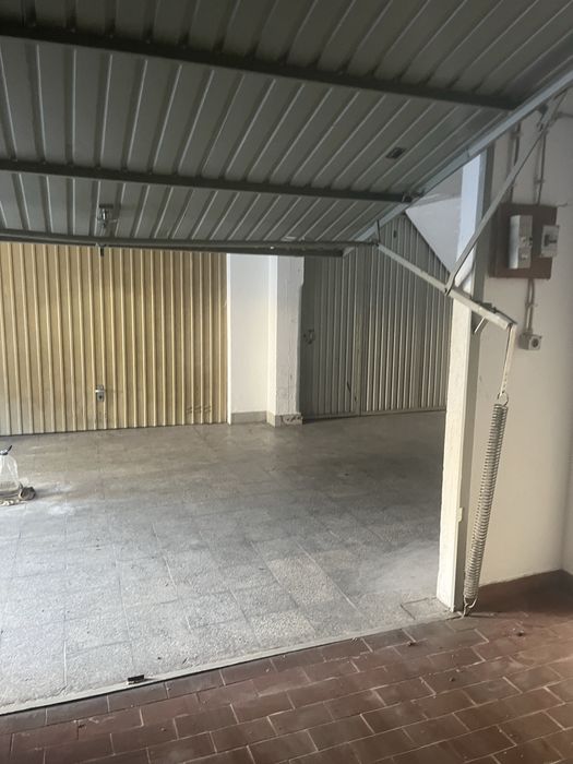 Arrendo box garagem  35 metros   quadrados