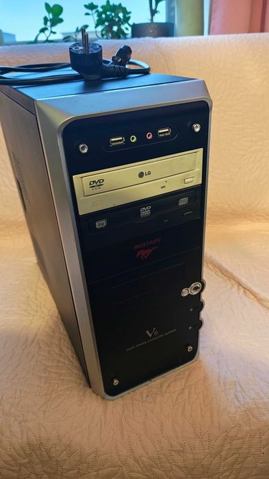 Komputer stacjonarny AMD Athlon X2 / 8 GB RAM / GTX 260 / Windows 10