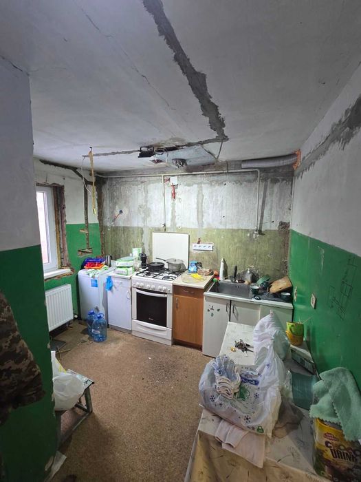 Продам часть дома Роганский ЖМ с кадастровым и приватизацией.