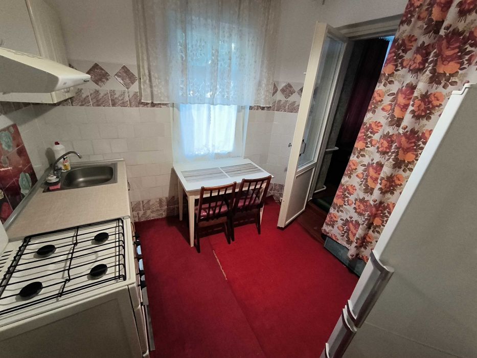 Ціну знижено. 2х кімнатна на Соборності(Доценка).