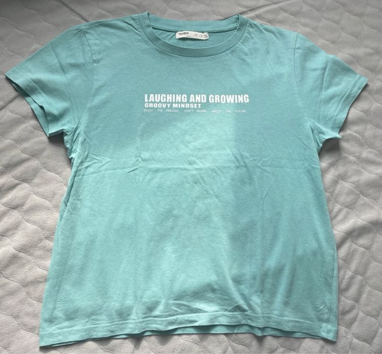 Miętowa koszulka z napisem