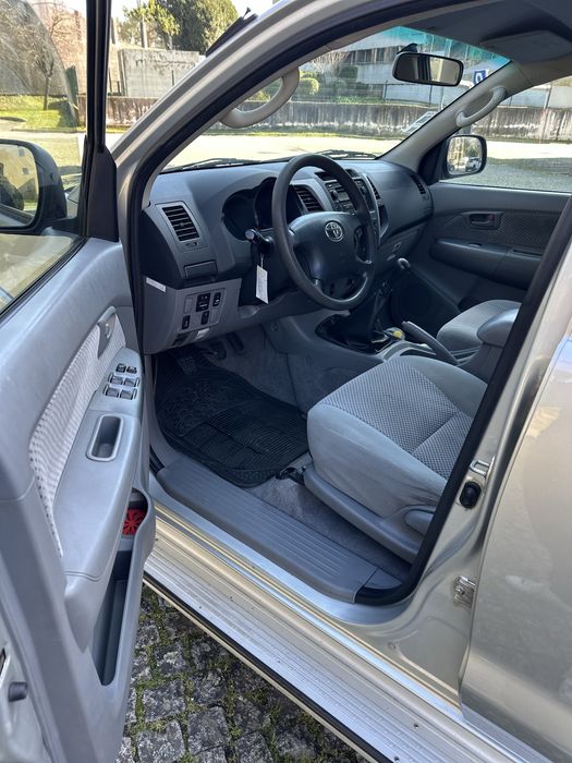 Toyota Hilux 2.5 D4D 4x4 NACIONAL