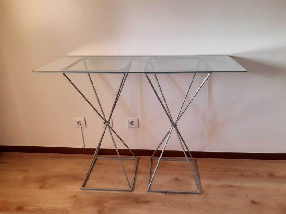 Consola / Mesa de apoio com tampo em vidro