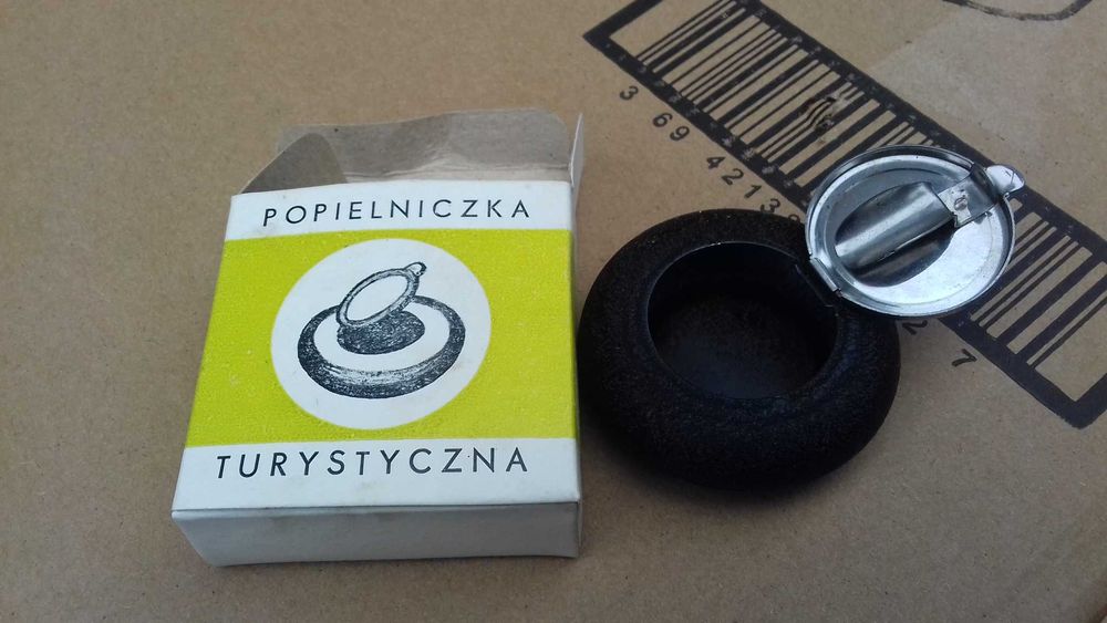 stare popielniczki turystyczne