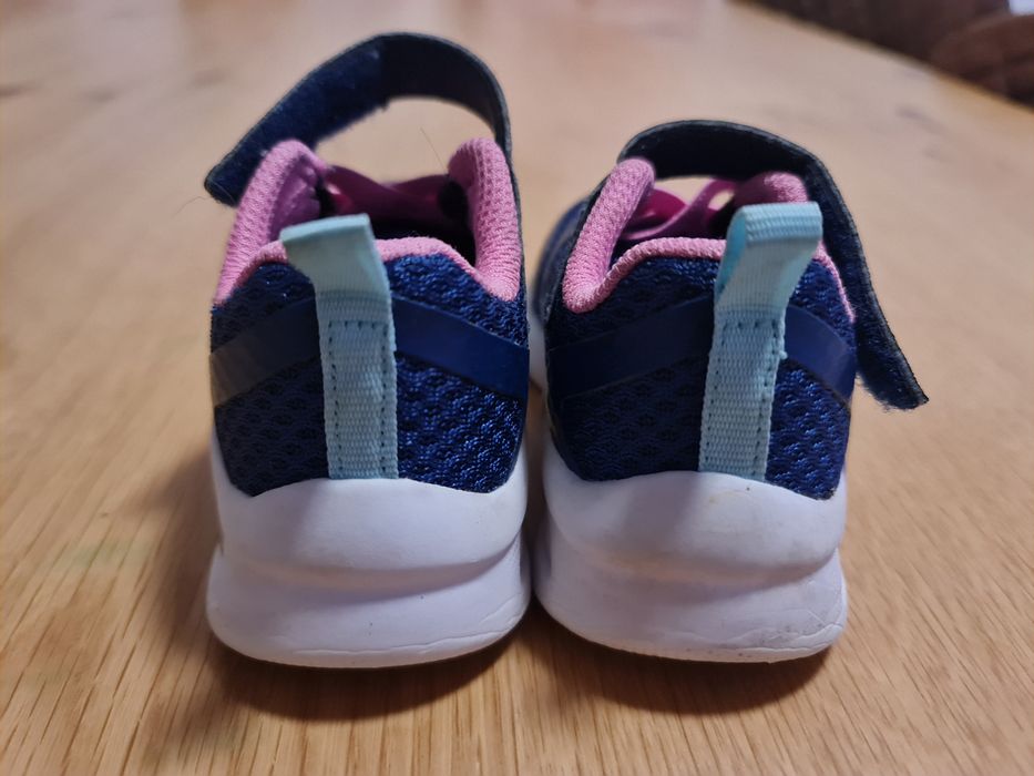 Ténis Skechers menina