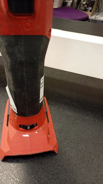 Nożyce do cięcia blachy hilti spn 6-a22 z regulacją na akumulator.