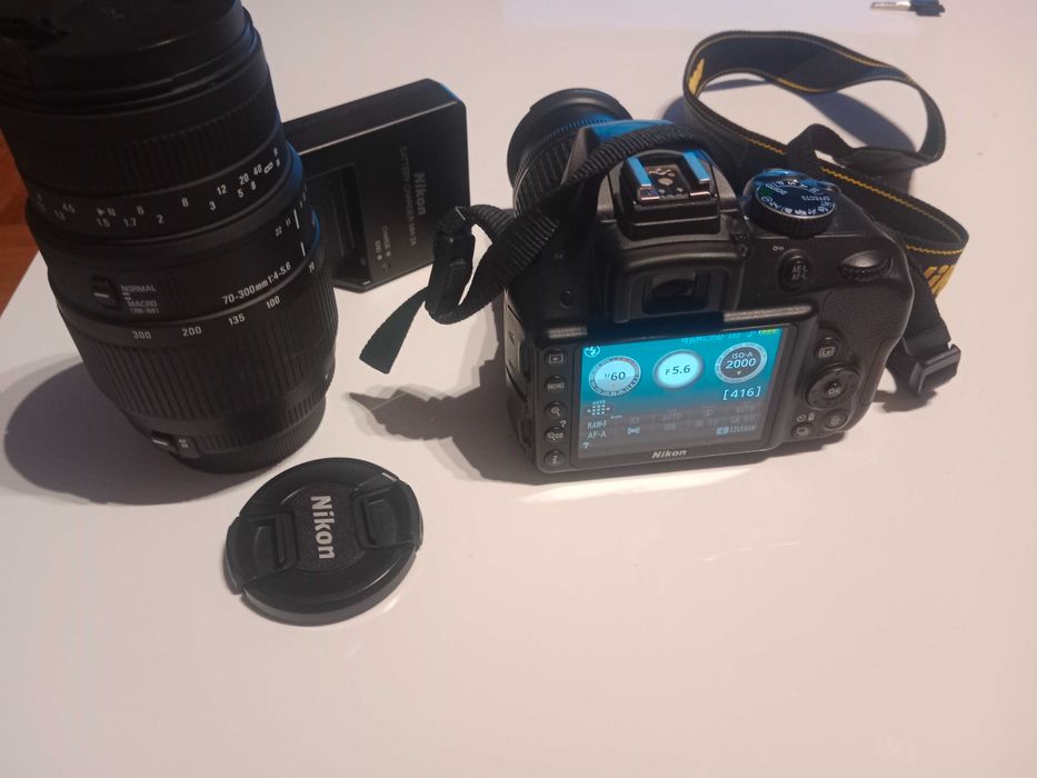 Sprzedam lustrzankę Nikon D3300