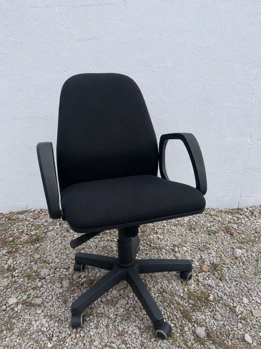 Cadeira de escritório giratoria