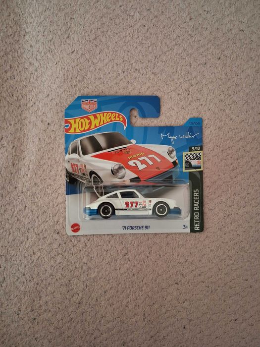 Hot Wheels Retro Racers 2023 - zestaw 3 autek