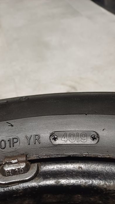 Шини зимові з дисками Triangle 215/60r16 б/у