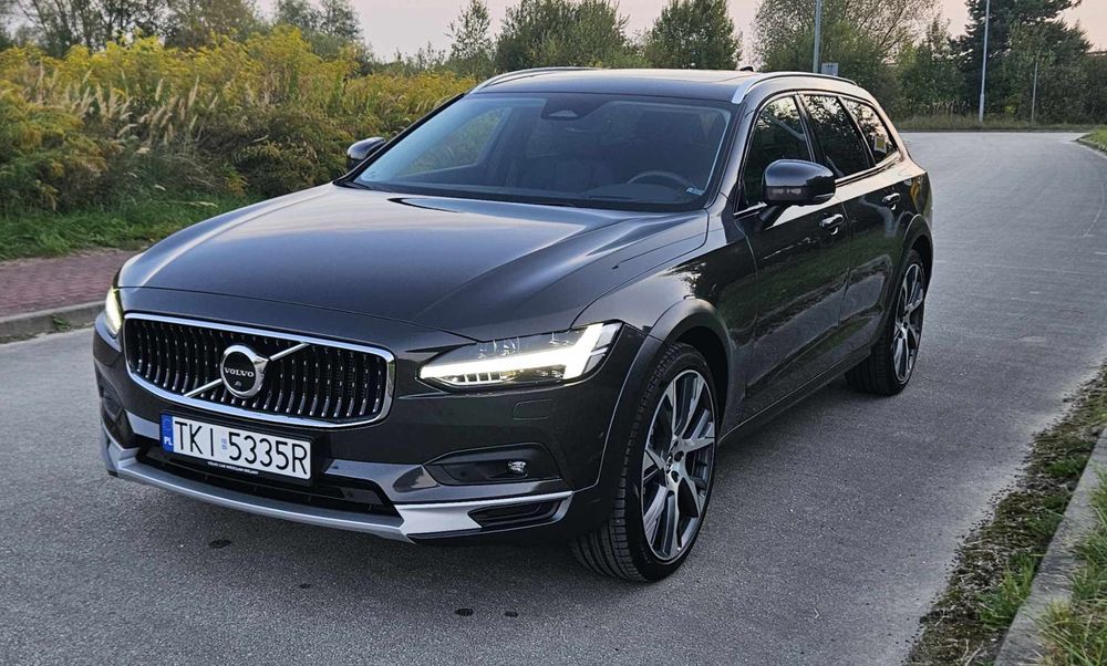 Volvo V90 Cross Country