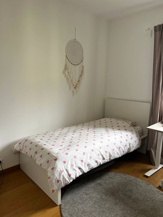 Cama e colchão IKEA