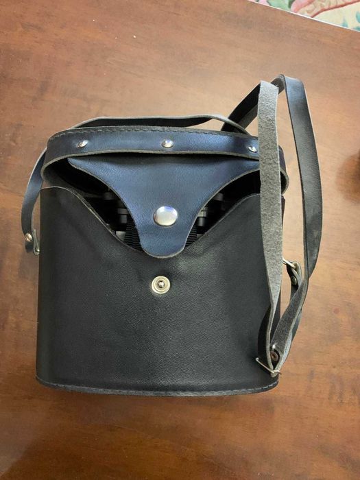 Бінокль з сумкою продам