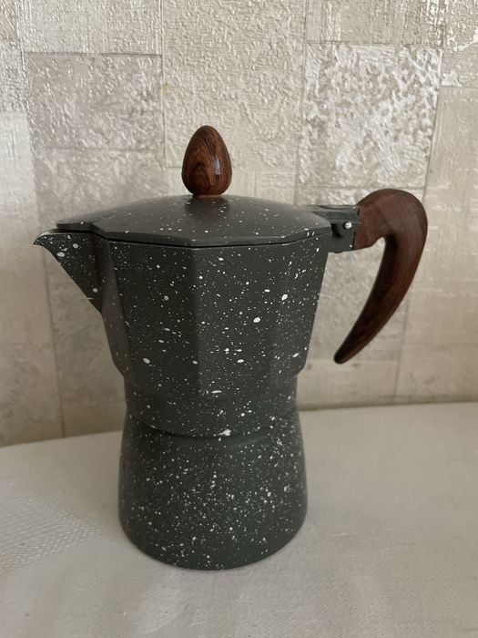 Новая гейзерная кофеварка