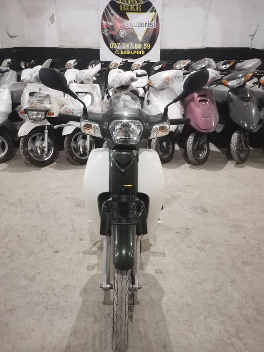 Honda Super Cub AA 04 Склад