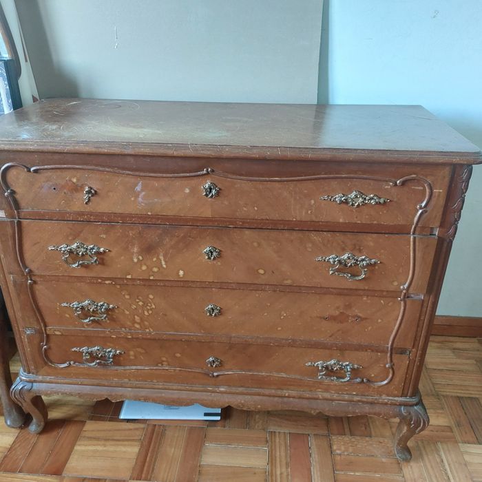 Cómodas antigas para restaurar