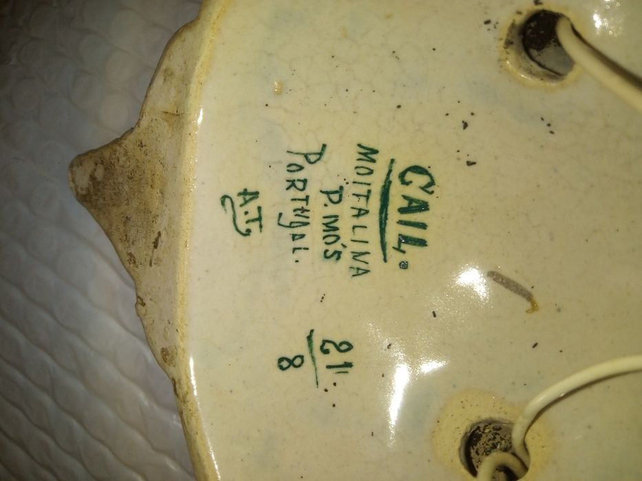 Lindo par de candeeiros de parede em Faiança CAIL-Moitalina-Porto Mós