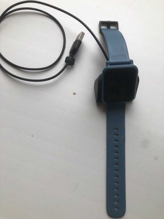 продам Смарт-годинник Amazfit Bip в неробочому стані, з оригінальним зарядним пристроєм до нього