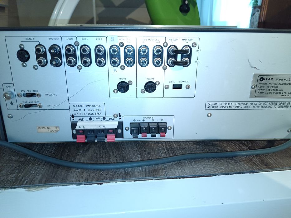 Amplituner Leak 3900a