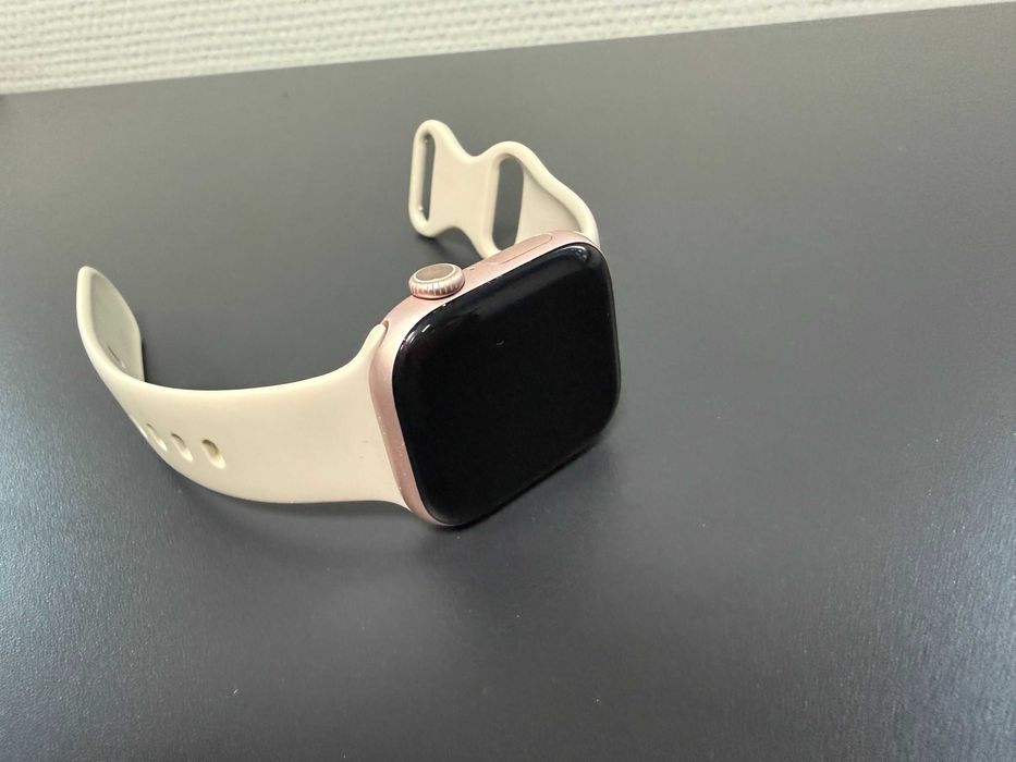 Apple Watch Series 10 GPS - 42 mm z aluminium w kolorze różowego złota