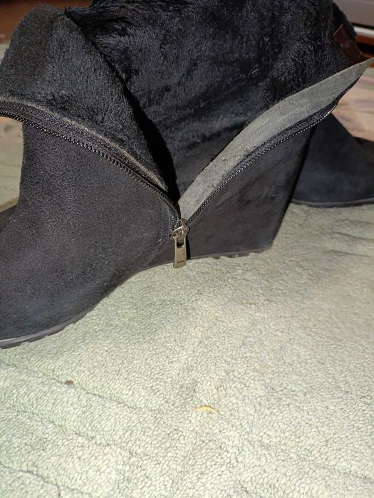 Продам жіночі черевики(ботинки)