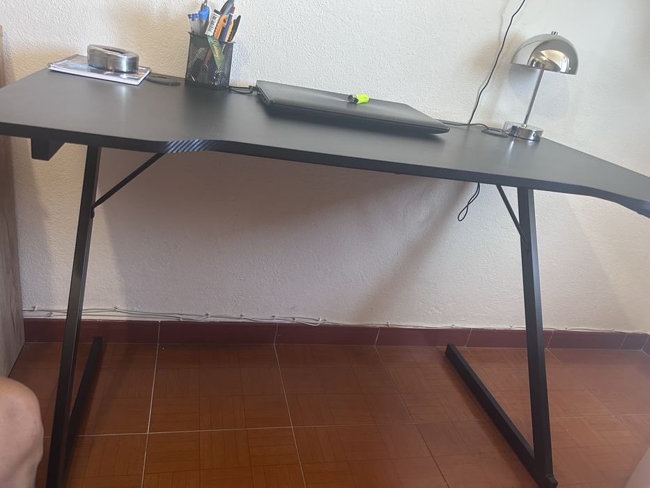 Mesa e Cadeira Gammer