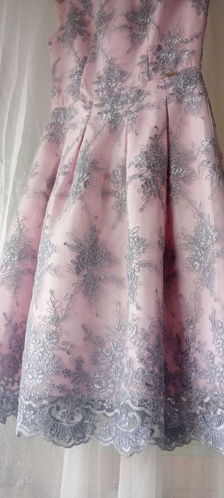 Elegancka suknia wieczorowa   MODELLO Różowa satyna i srebrna koronka