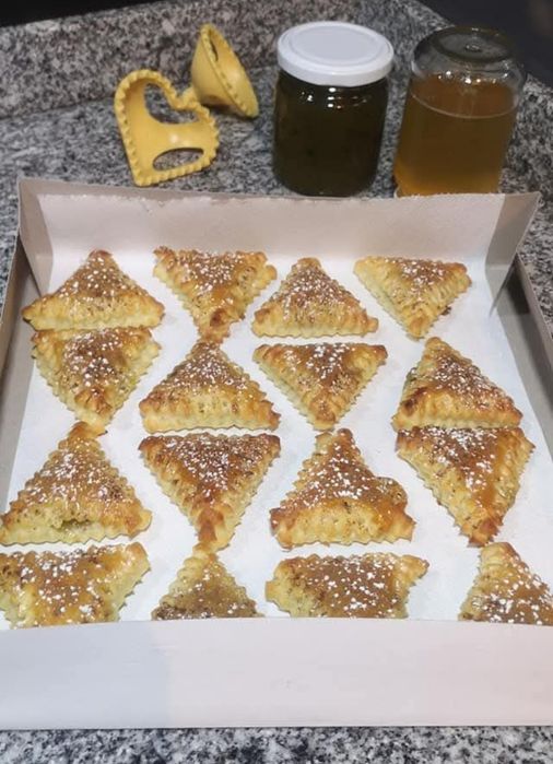 Modelador de folhados ,salgados, doces.