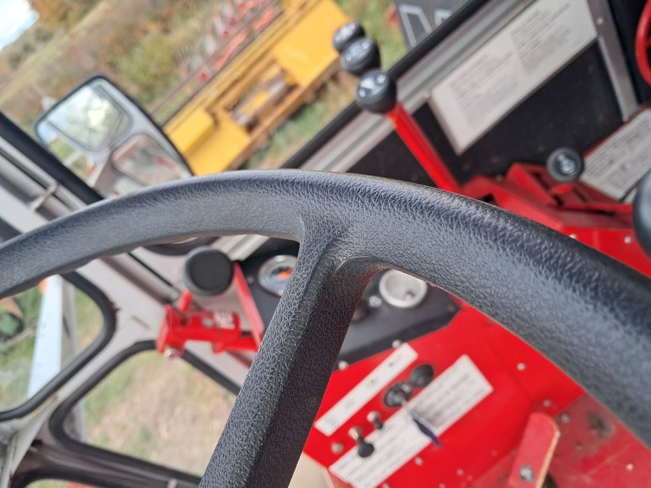 Комбайн Massey Ferguson 330!